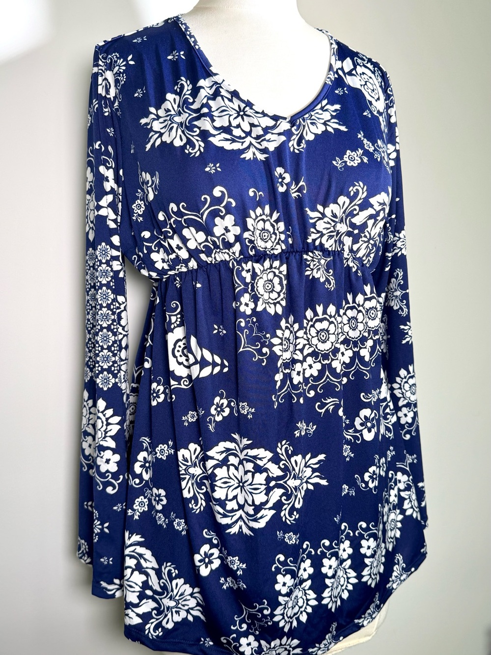 Johnny M Navy White Floral Empire Tunic Stretch Knit Made in US
